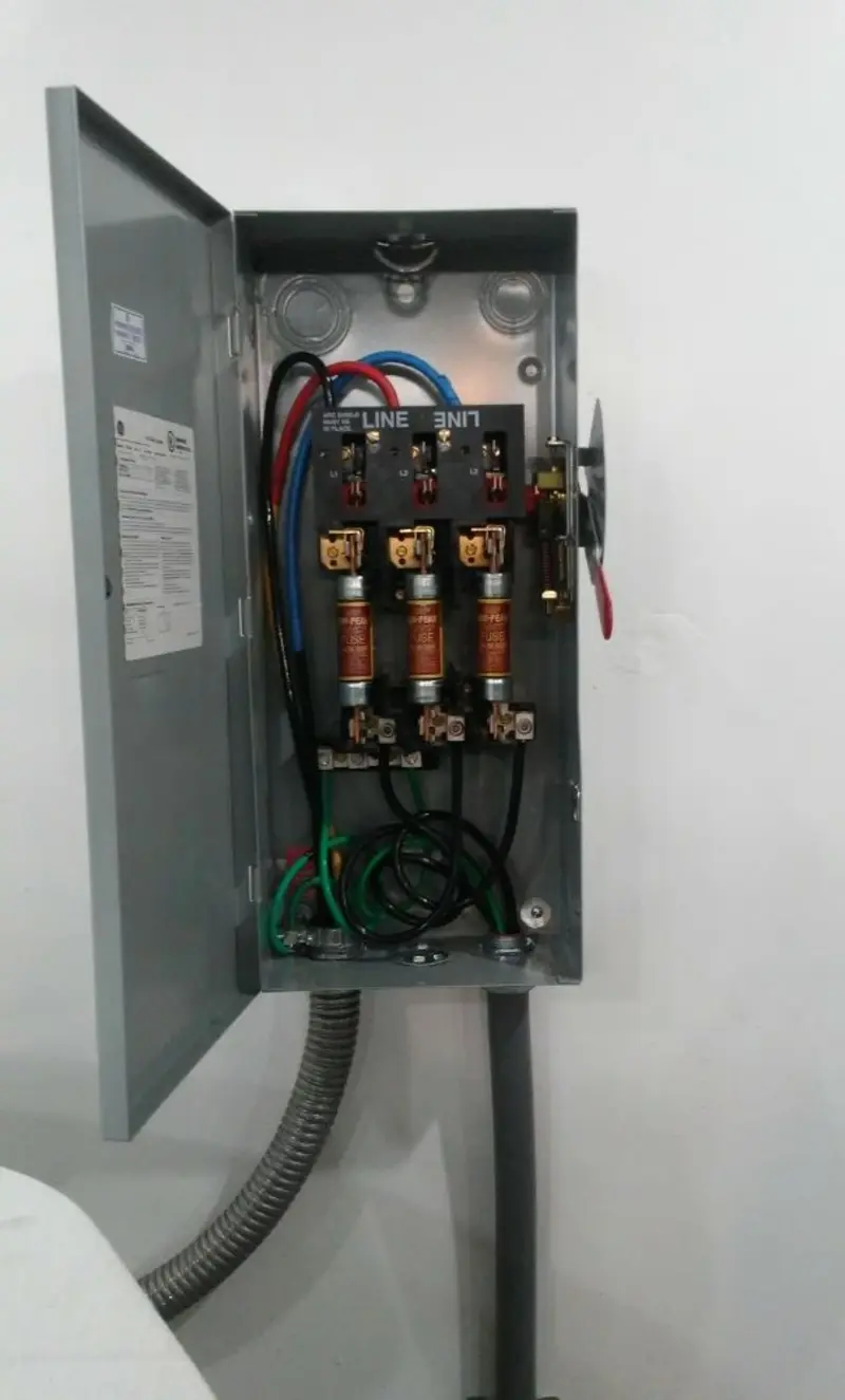 Three-phase disconnect switch installed for Electrical Wiring & Rewiring in North Riverside